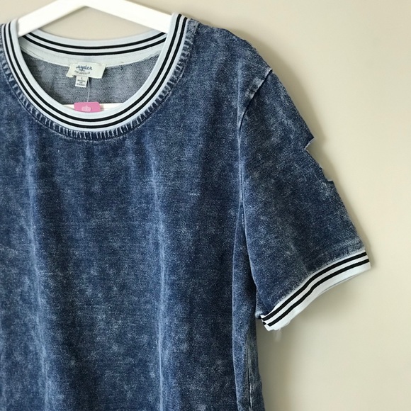 Distressed denim top - Picture 4 of 6